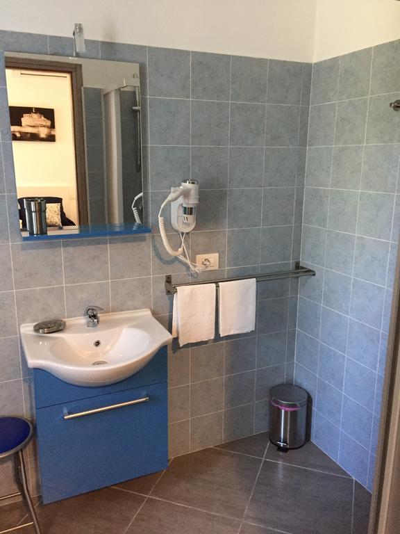 Aquarius Rome Bed and Breakfast Εξωτερικό φωτογραφία